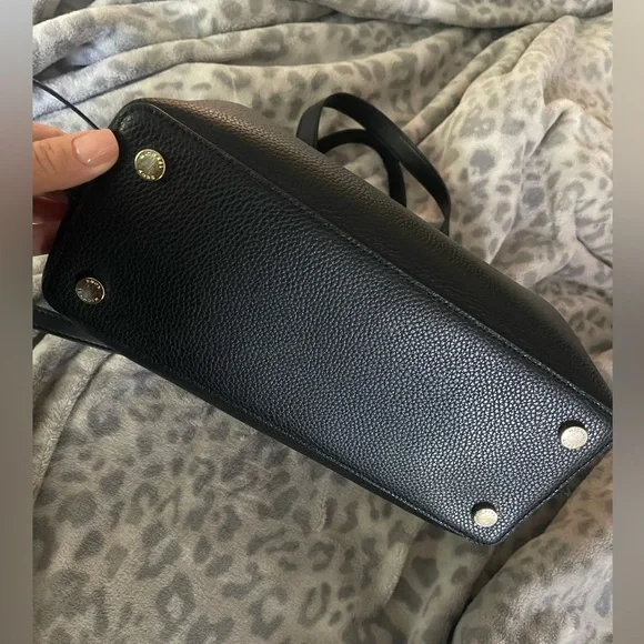 Micheal Kors Purse MAKE ME AN OFFER - Picture 5 of 5